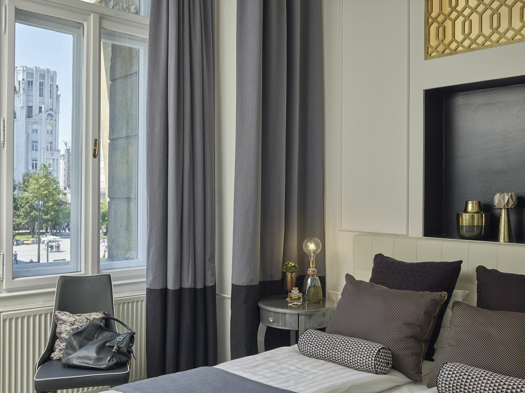 7Seasons Central Suites Budapeste Exterior foto